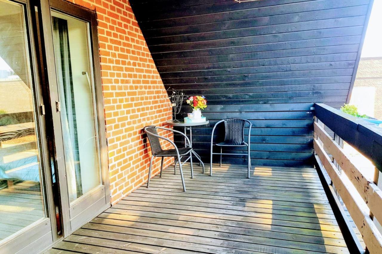 5 Minute Walk To Lego - 2 Bedrooms Loft Floor With Balcony Биллунн Экстерьер фото